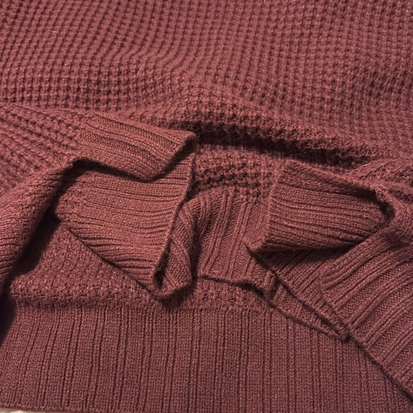 so maroon crewneck sweater - Picture 4 of 5